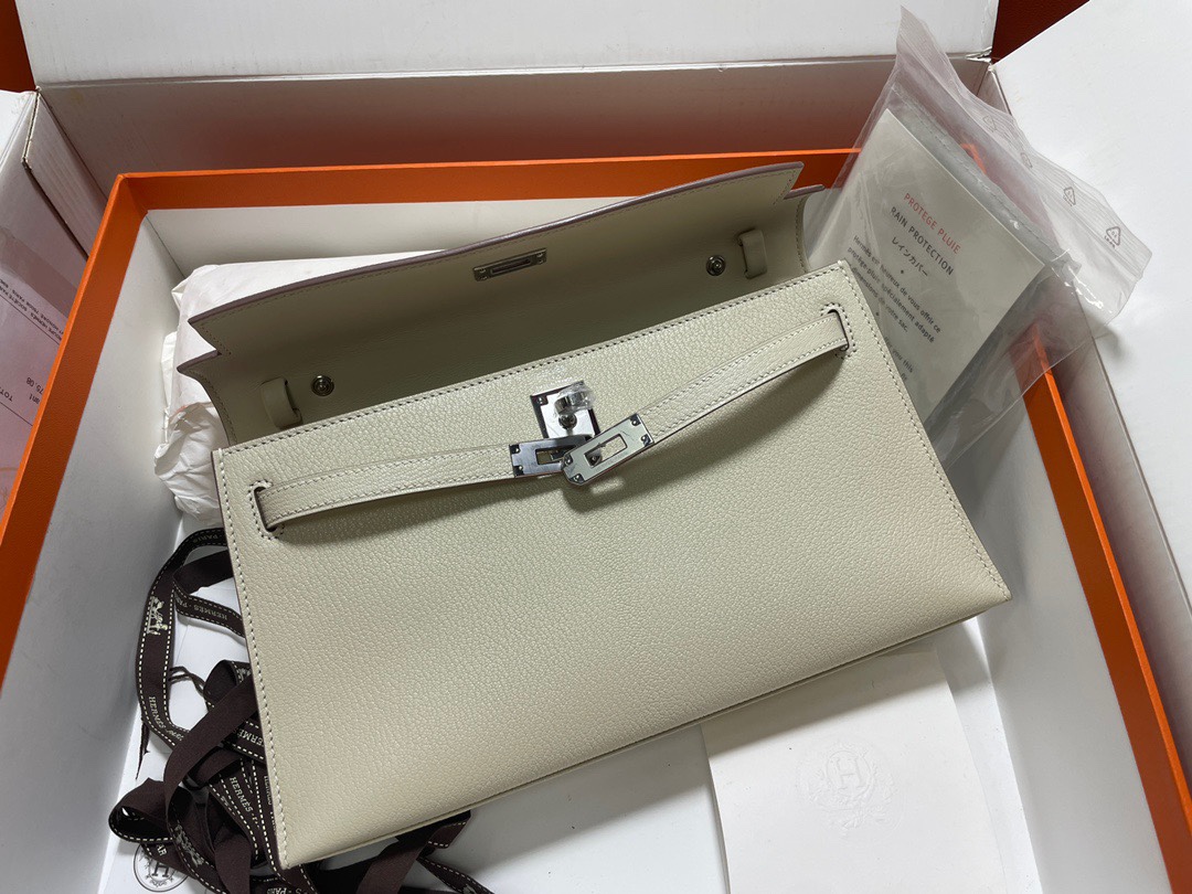 Hermes Kelly Elan Shoulder Bag in White Chevre Leather 